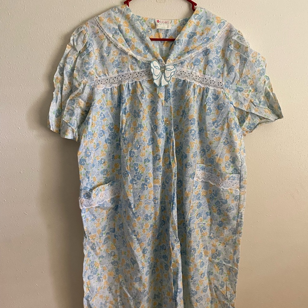 Rosie Size L Button Down Nightgown